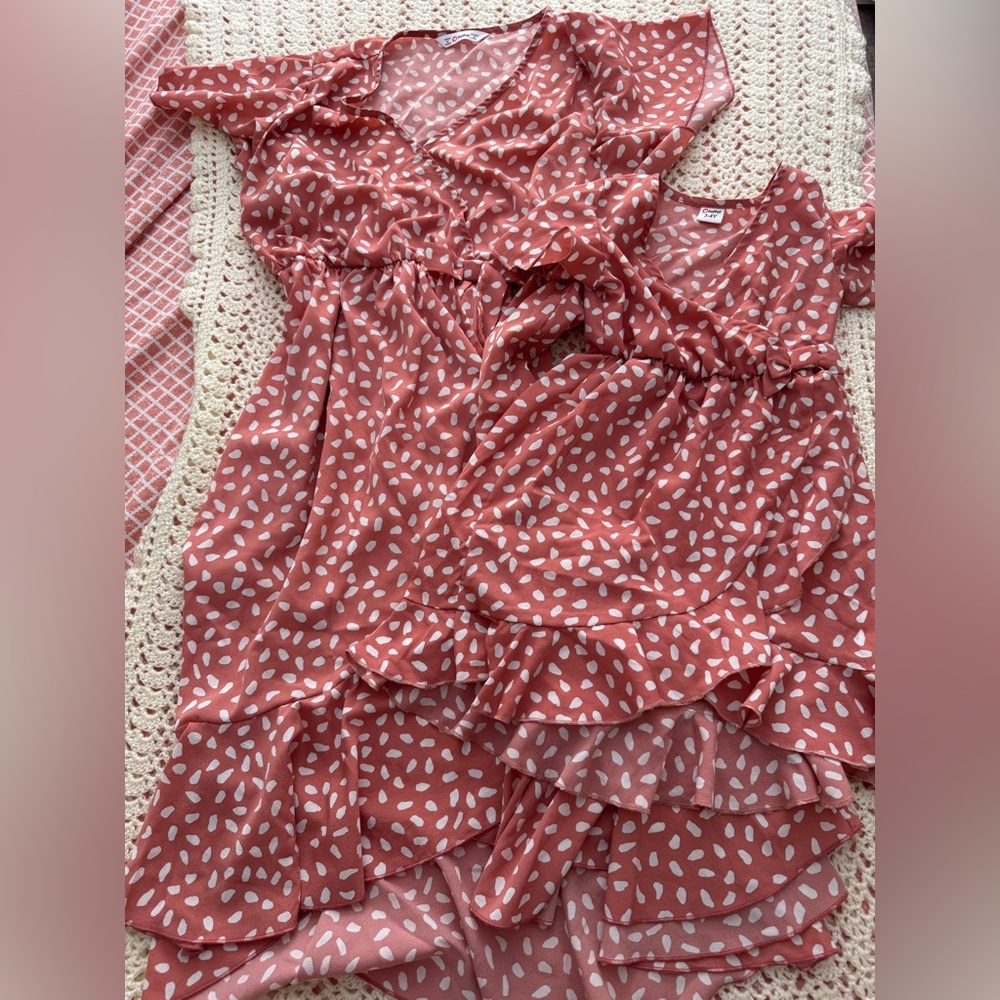 PatPat mommy and me matching pink dot dresses. Womens XL toddler 3-4yrs